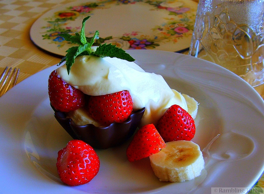 Dark Chocolate Strawberry Yogurt Cups