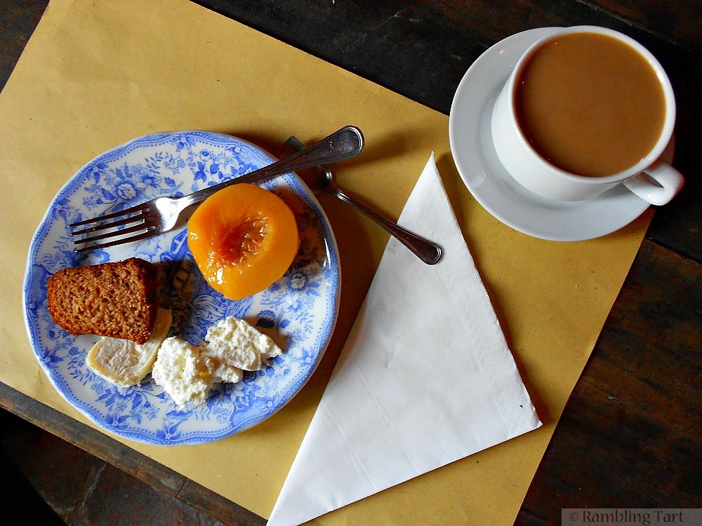 spiced peaches with goat cheese