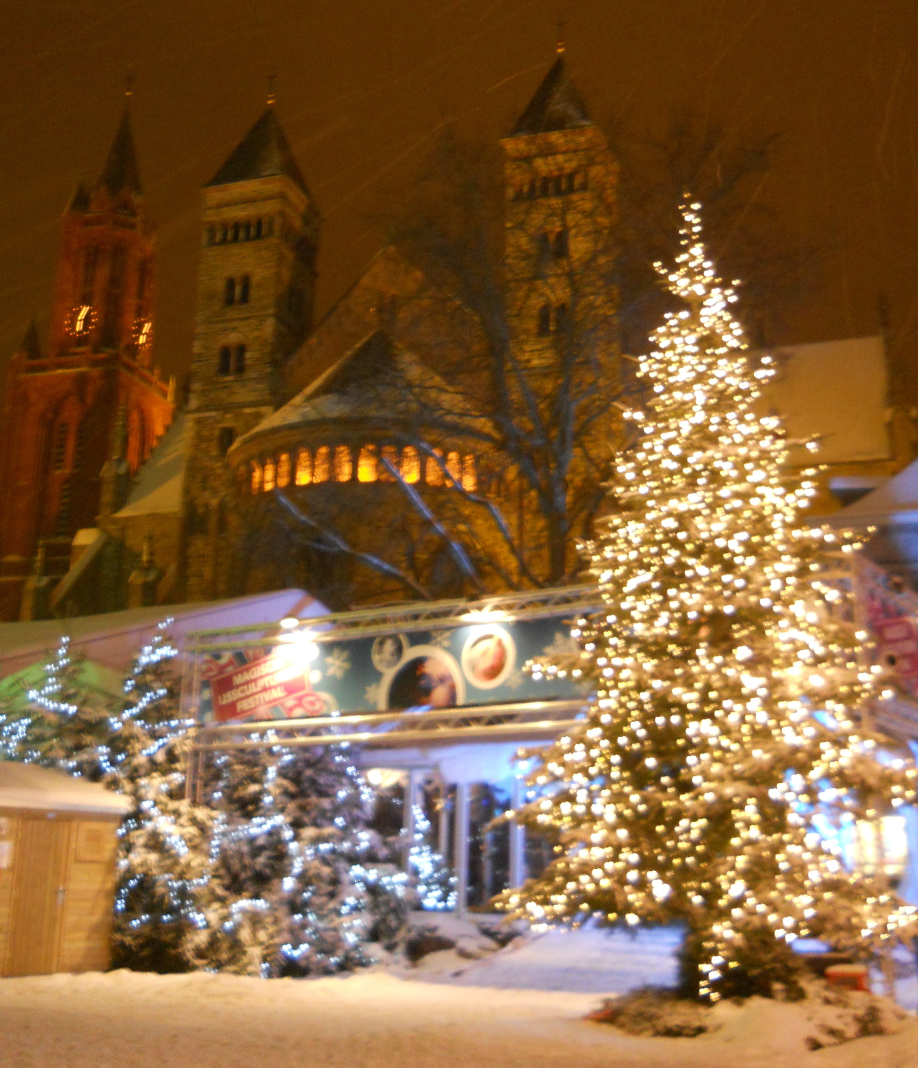 Blizzardy Evening Christmas Market in Maastricht, Netherlands ...