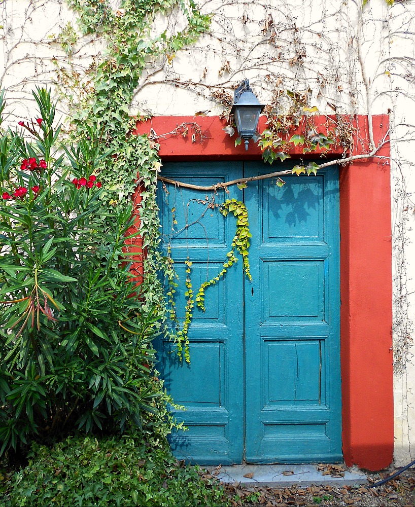 blue door