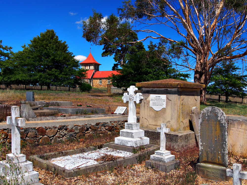 Christ Church Illawarra graveyard