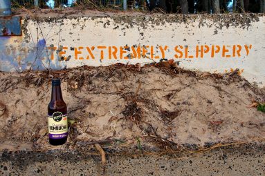extremely slippery sign